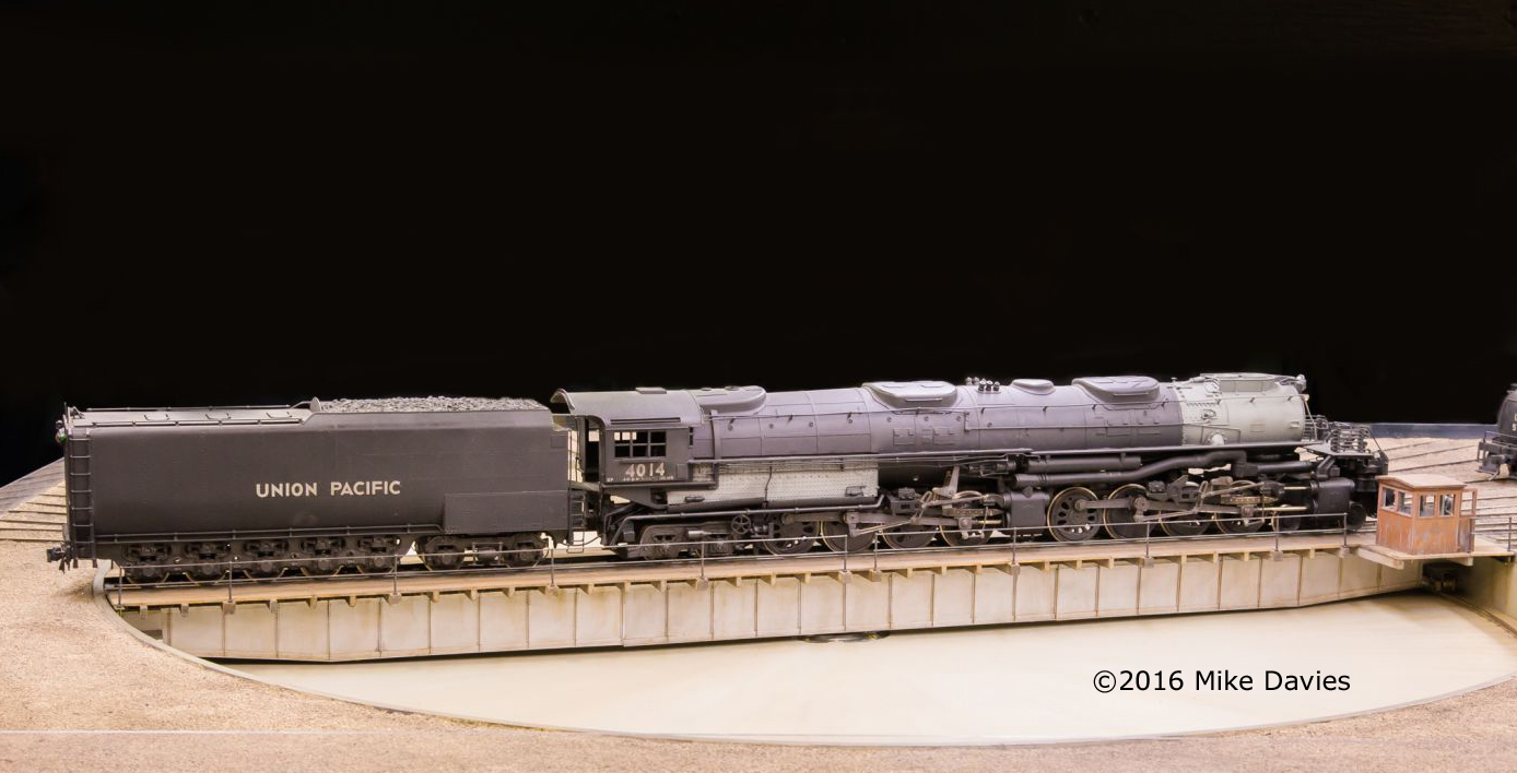 4014 on turntable cropped 2 web